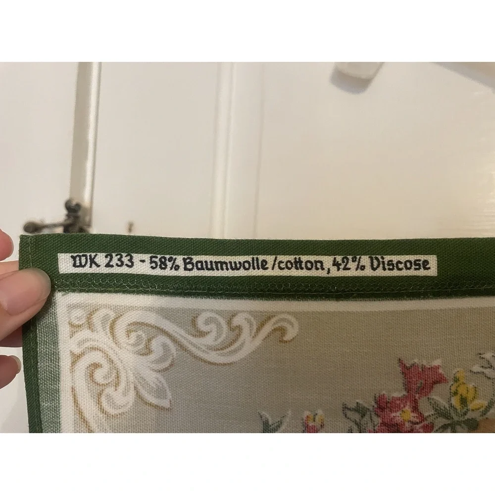 Tea towel Wall Hanging 1981 Calendar‎ Country House Flowers